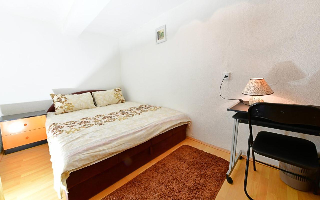 House Luna Rakovica Esterno foto