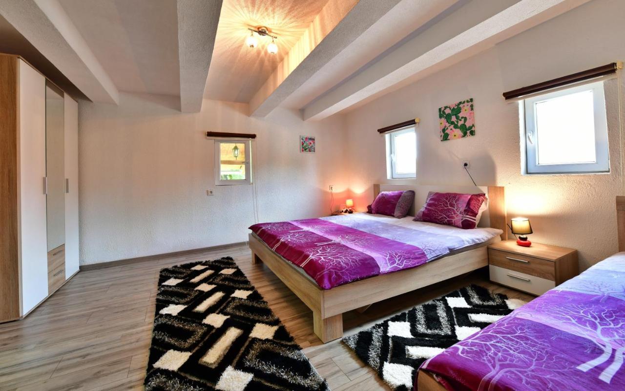 House Luna Rakovica Esterno foto